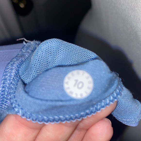 Lululemon sports bra - Picture 3 of 3